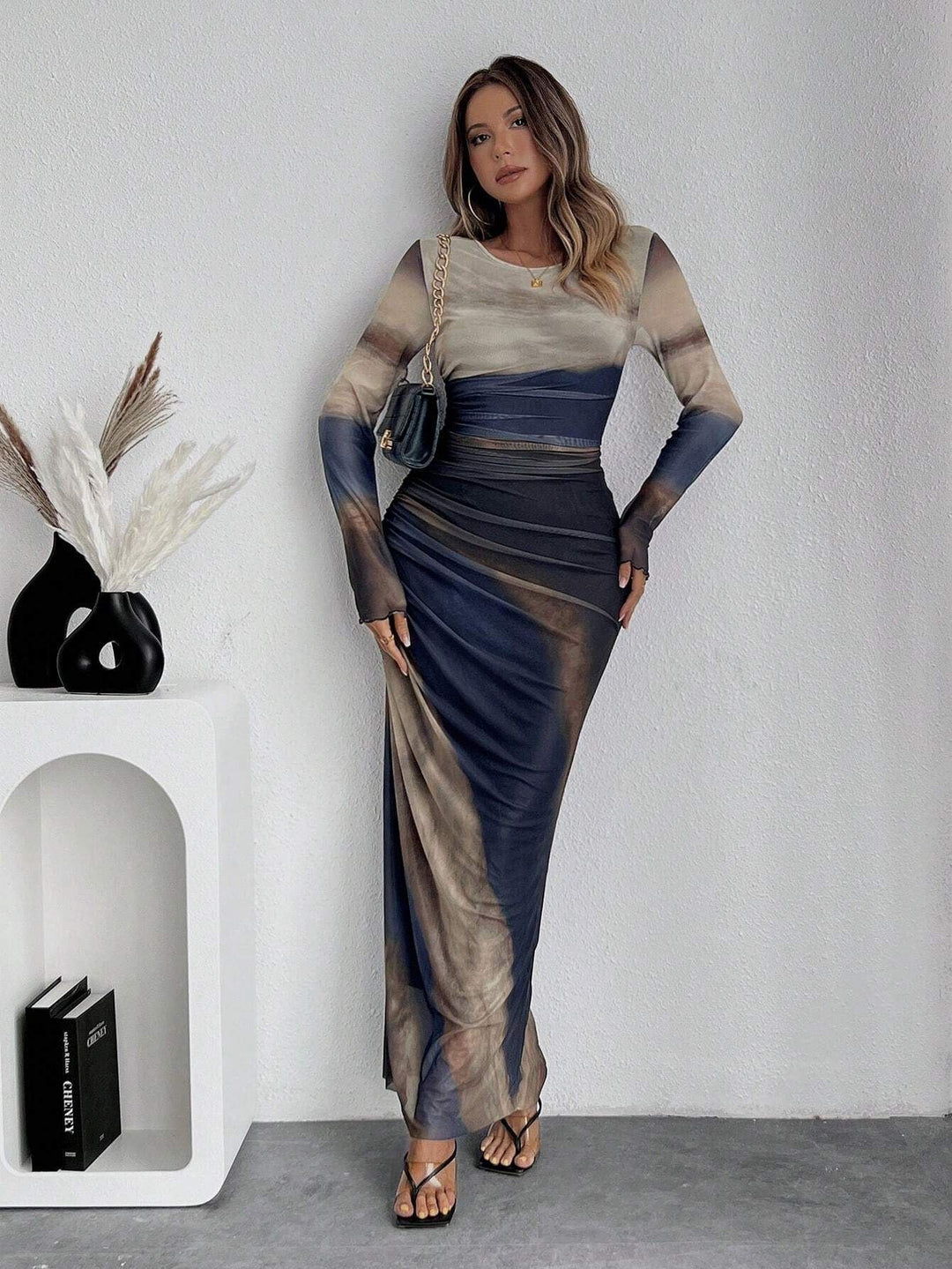 TORINA | Printed Long Sleeve Round Neck Bodycon Maxi Dress
